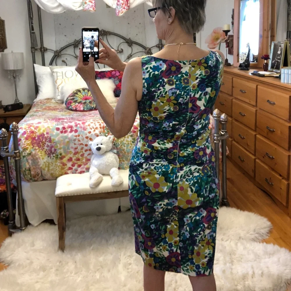 Summer adjusted dress. - Picture 2 of 7